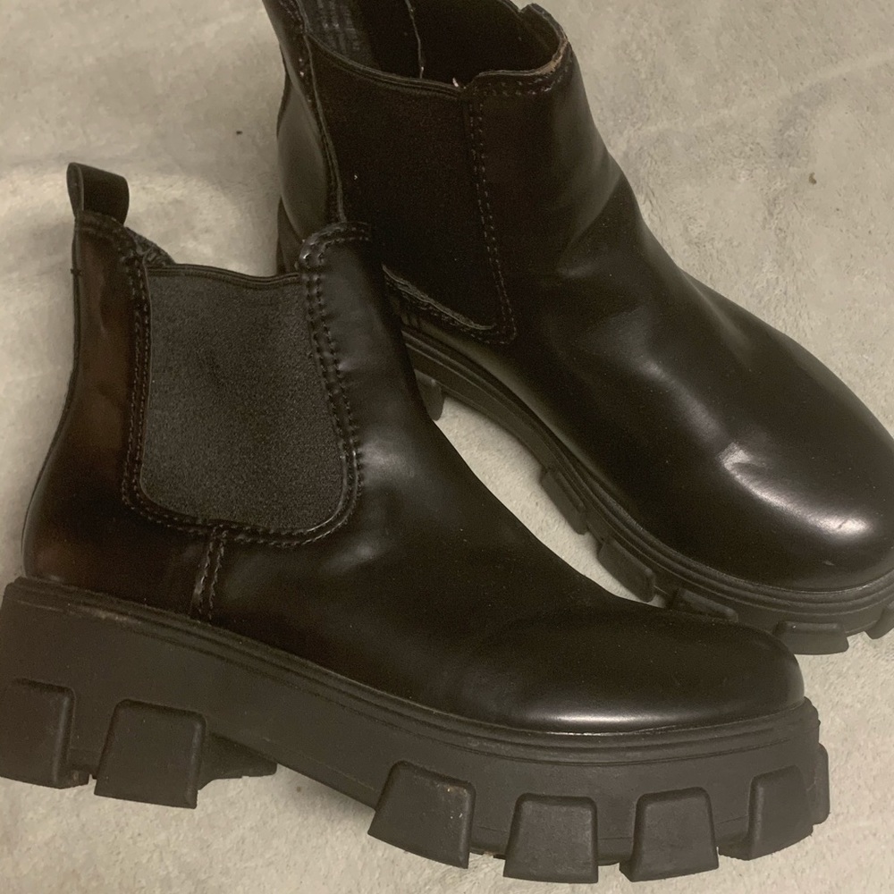 Black Fashion Boots 🖤